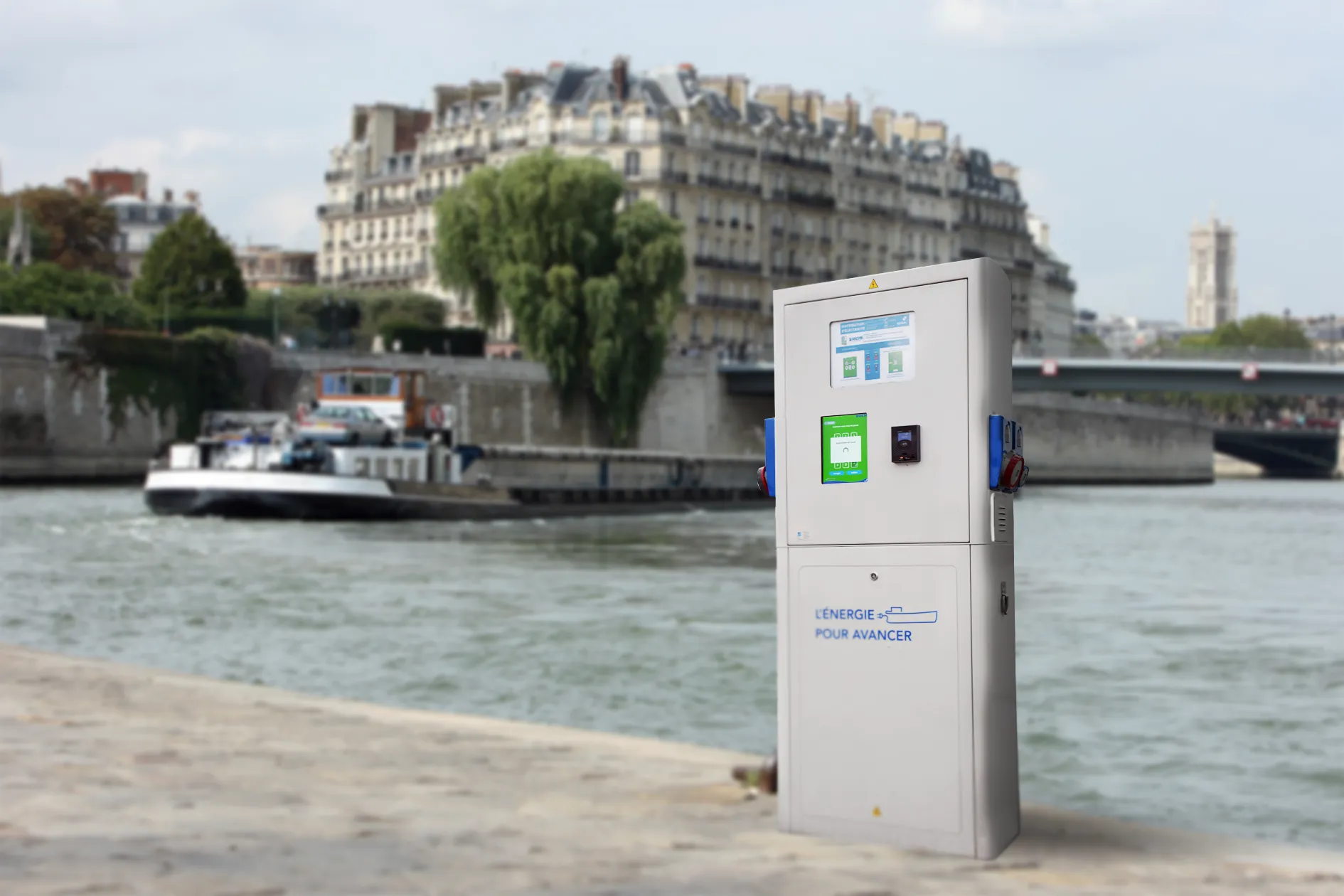 Borne de distribution d'électricité et d'eau SGA Nautic
